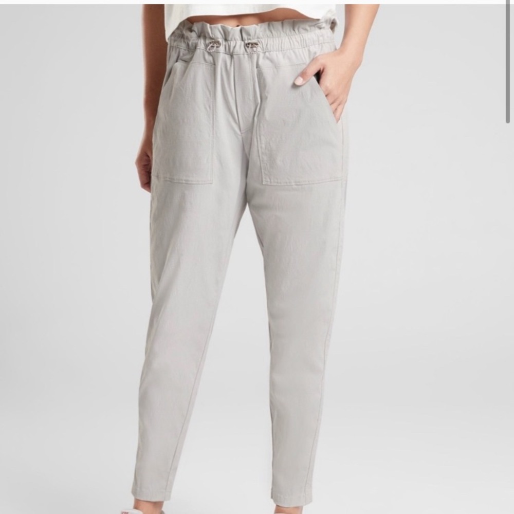 NWOT Athleta Paper Bag pants Galactic Grey Size 10